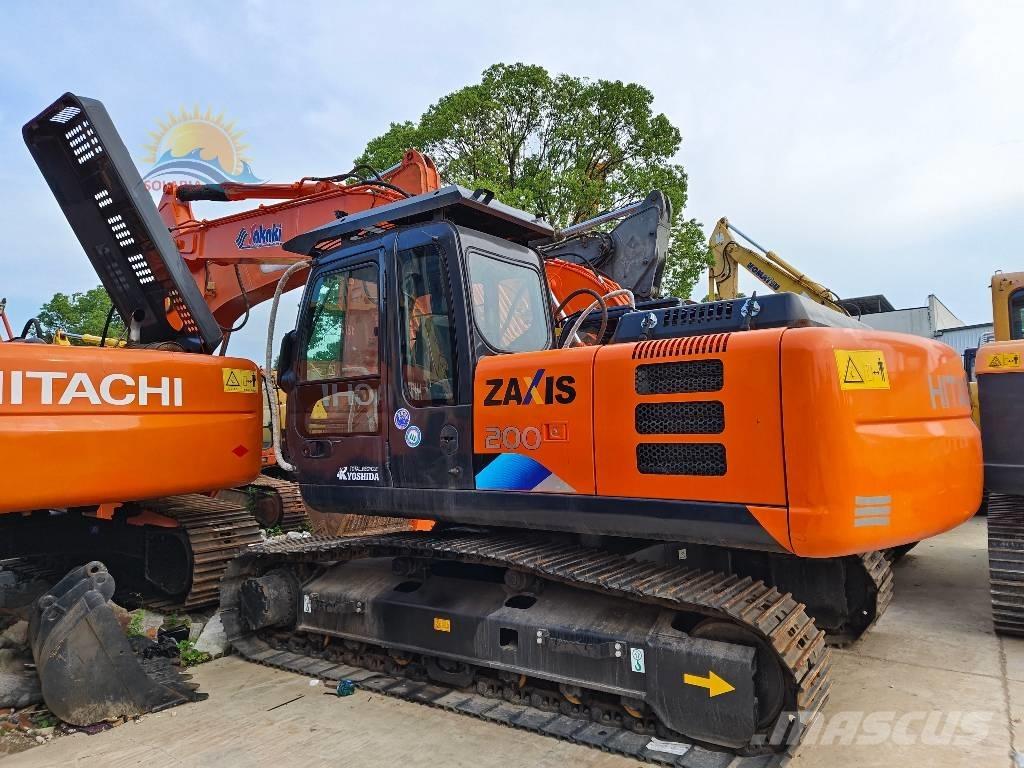Hitachi ZX 200 حفارات زحافة