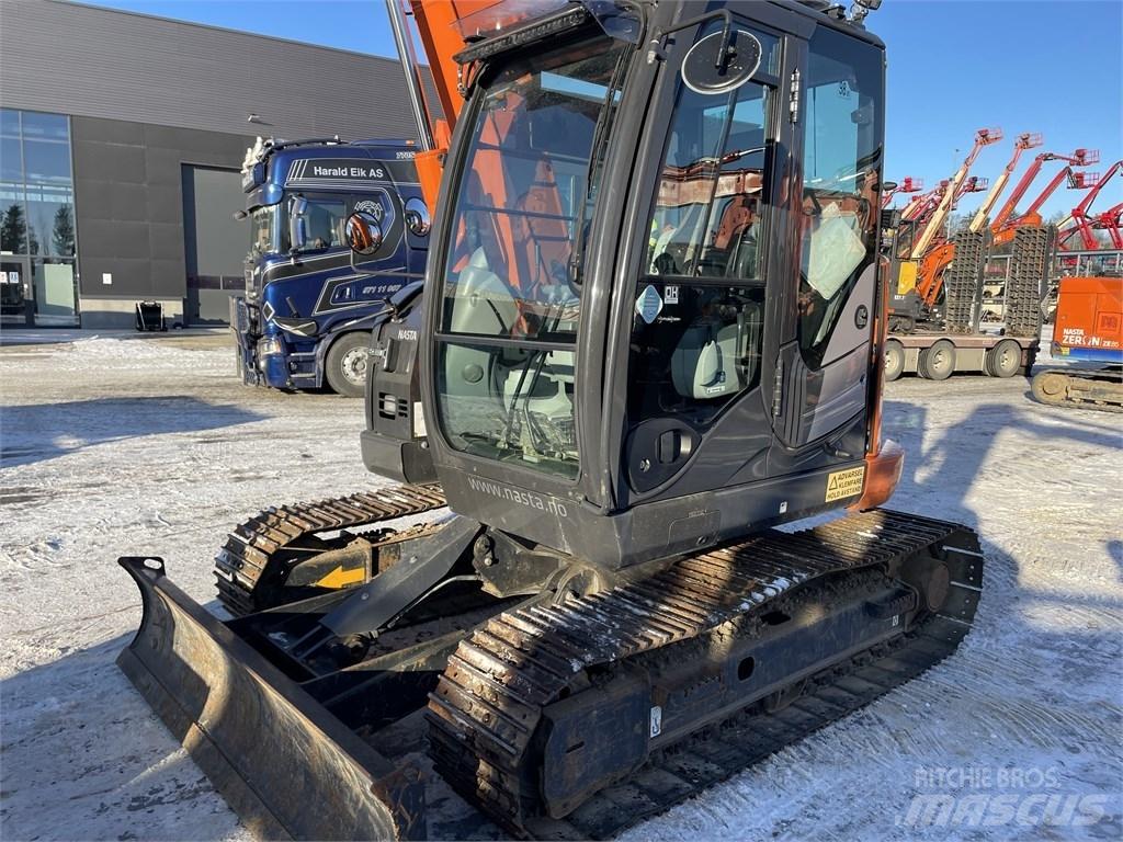 Hitachi ZX 85 US-6 حفارات وسط 7 طن - 12 طن