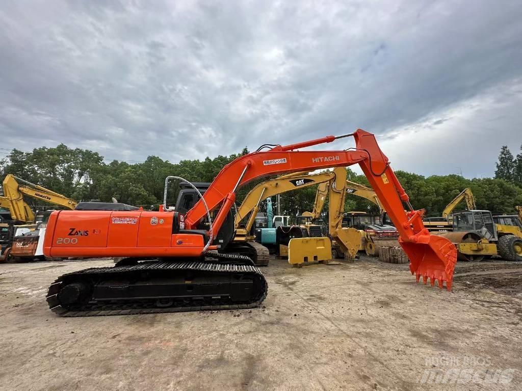 Hitachi ZX 200 حفارات صغيرة أقل من 7 طن (حفارات صغيرة)