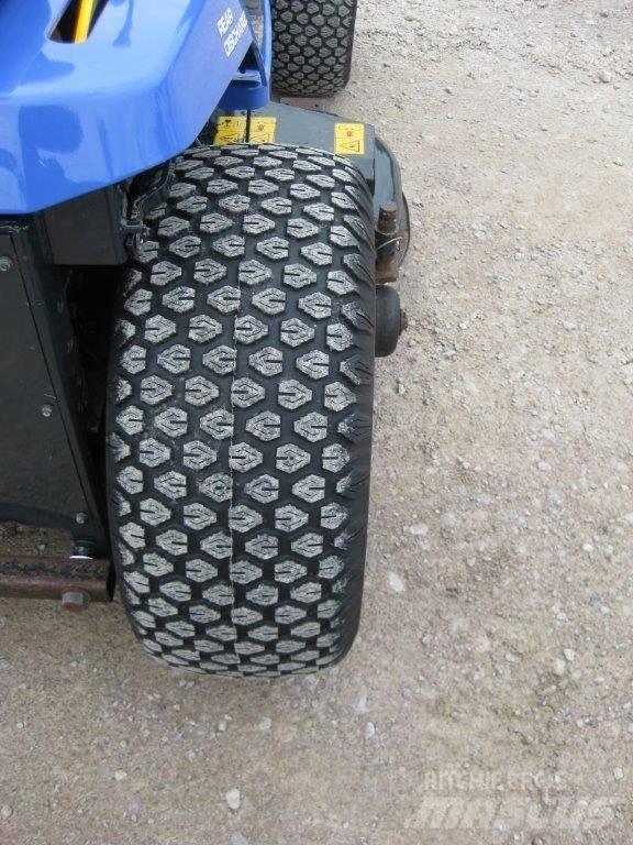 Iseki SGR 19 ركوب الحشائش