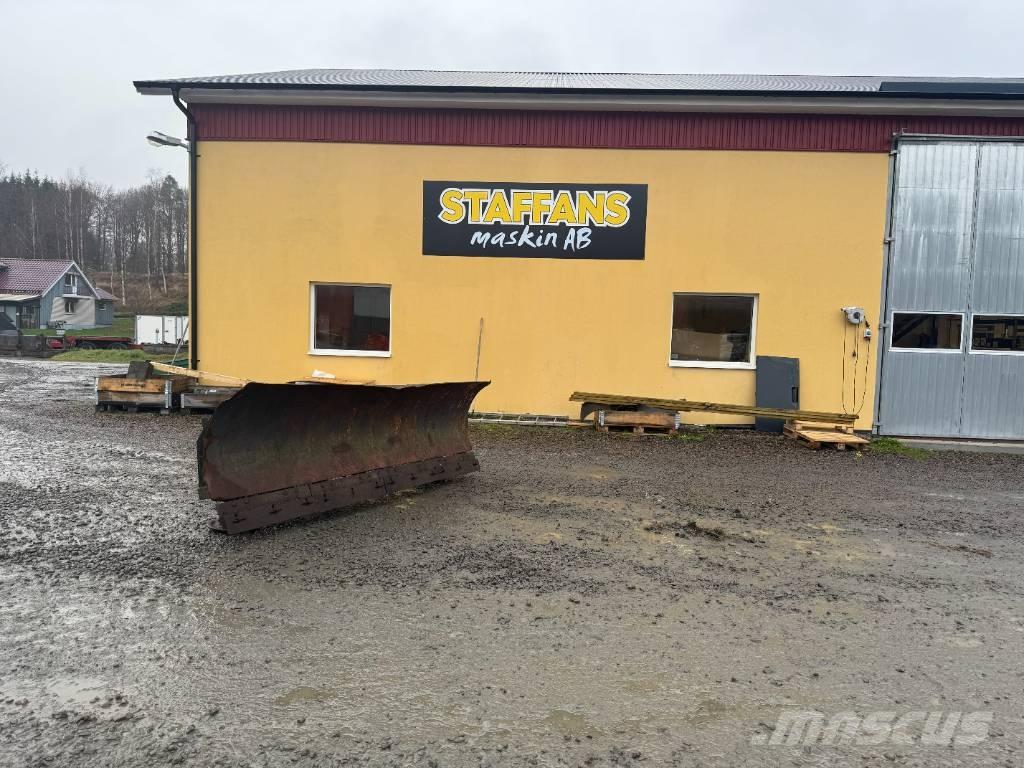 Svedala Snöblad حراثات ونصول الجليد