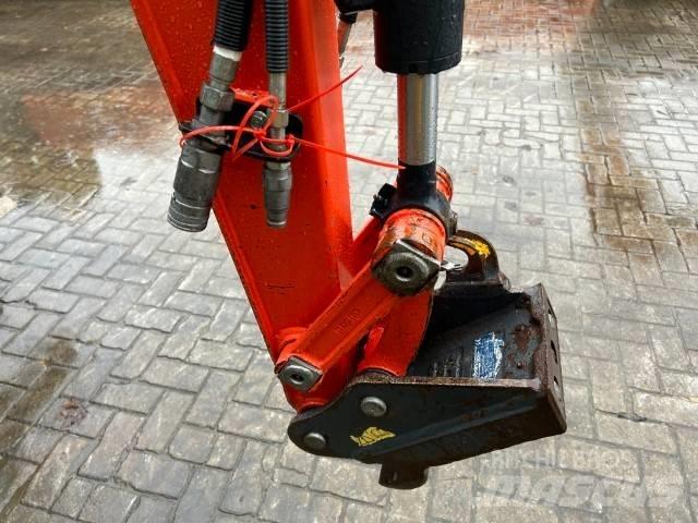 Kubota U 27-4 حفارات صغيرة أقل من 7 طن (حفارات صغيرة)