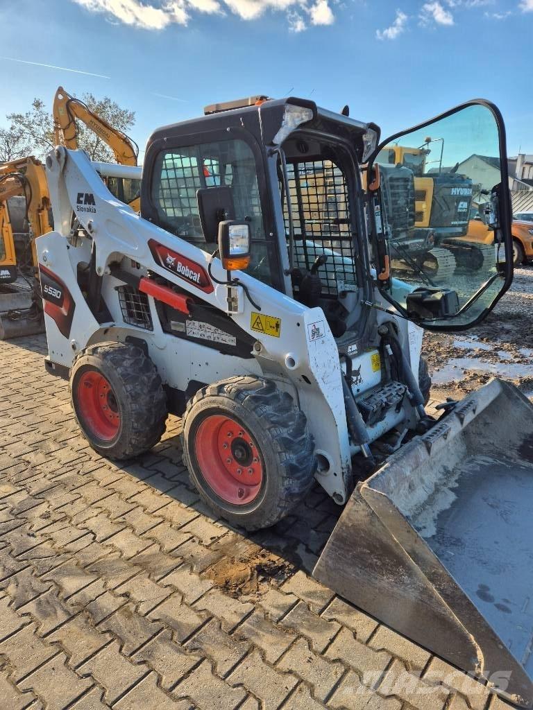 Bobcat S 530 لوادر انزلاقية التوجيه