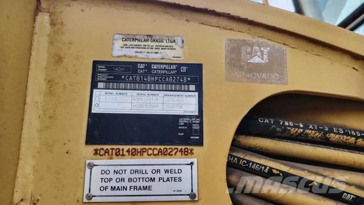 CAT 140 H معدات تمهيد الطرق