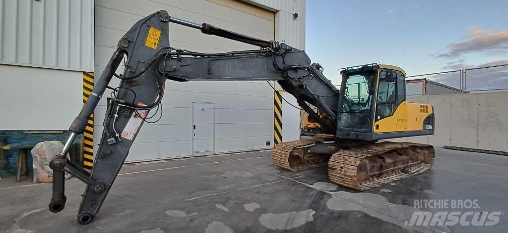 Volvo EC 210 C N L حفارات زحافة