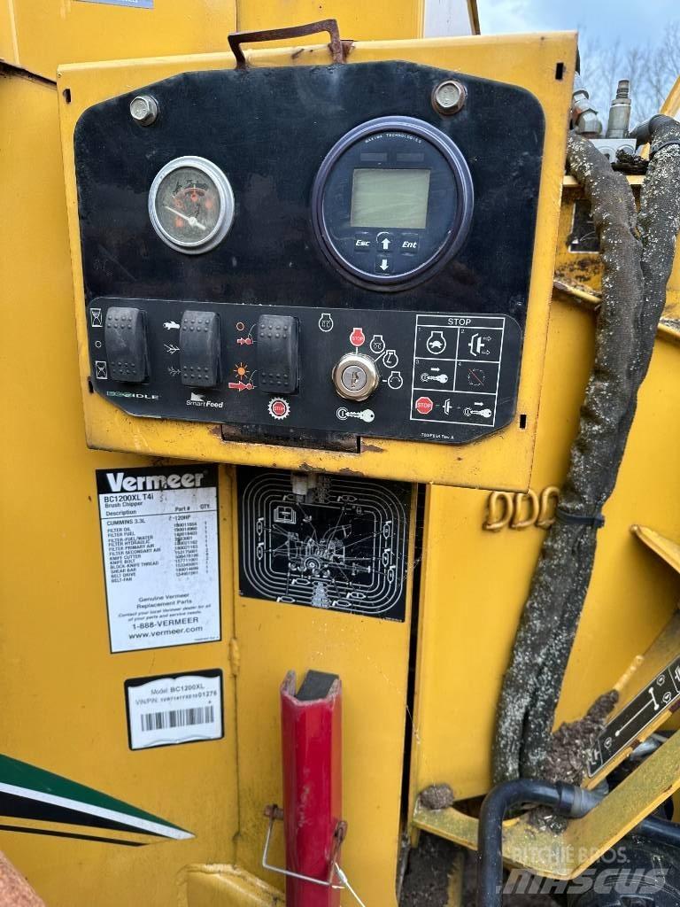 Vermeer BC 1200 XL ماكينات تقطيع أخشاب الحراجة