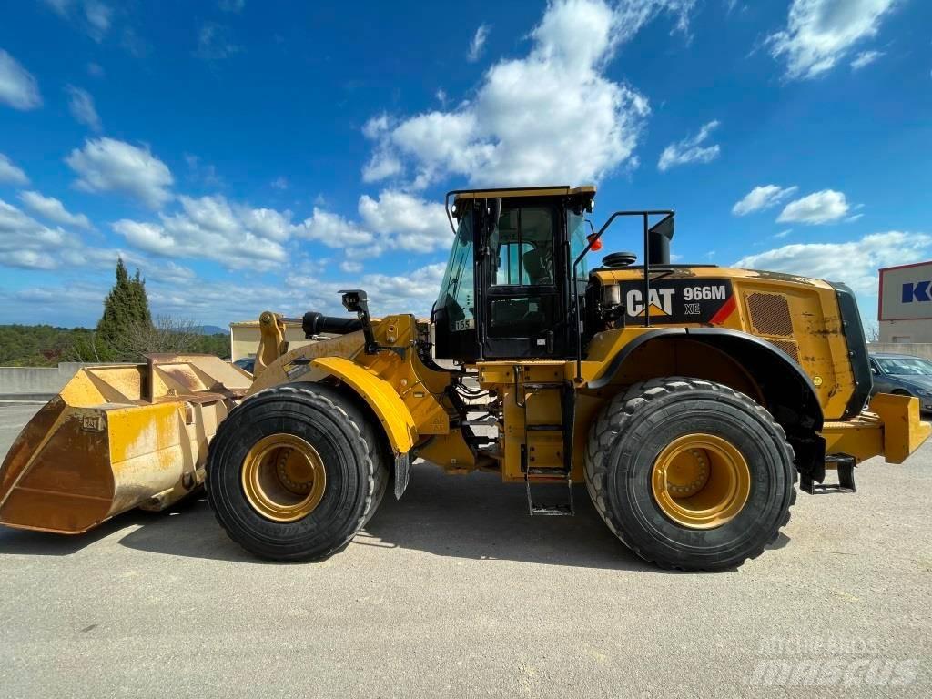 CAT 966 M XE لوادر بعجل