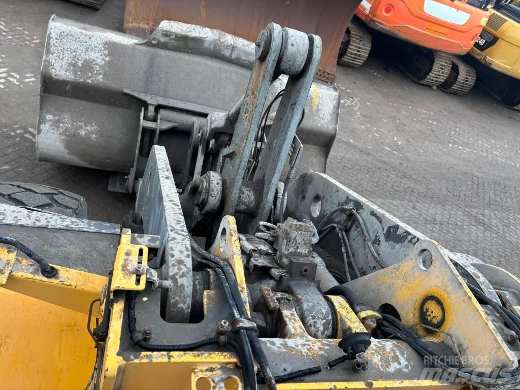 Volvo L 120 E لوادر بعجل