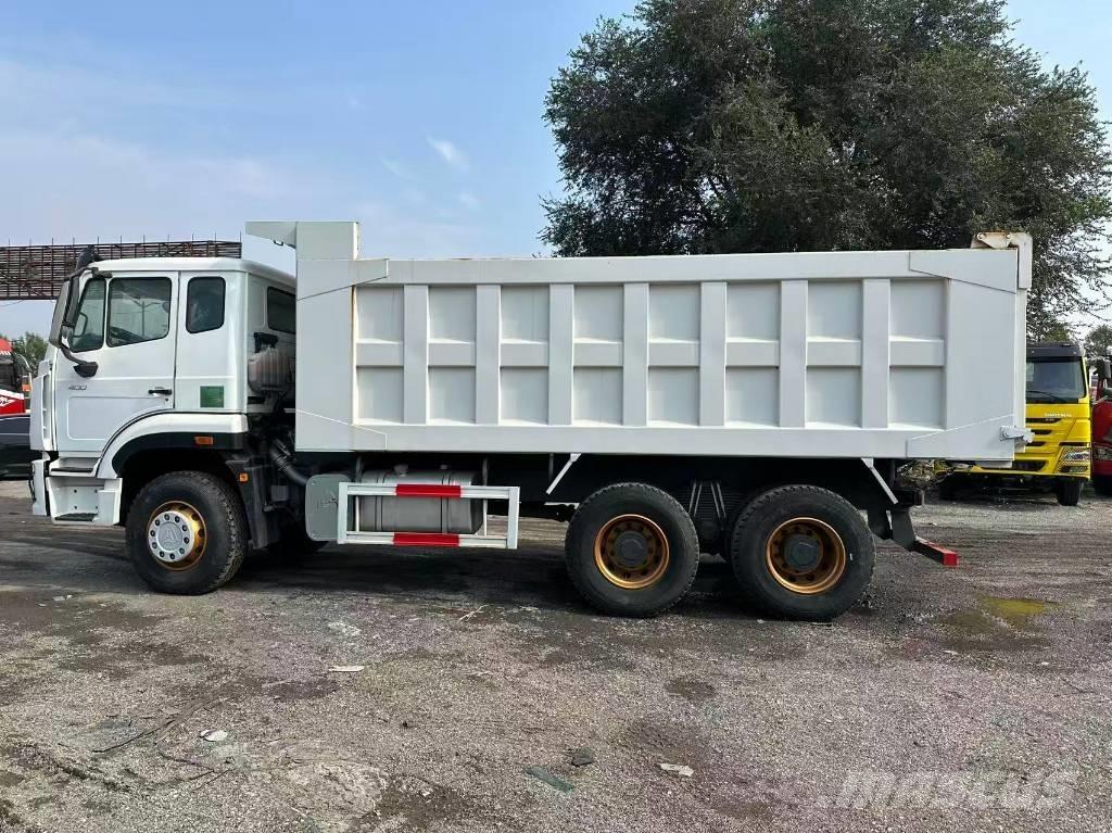 Sinotruk HOHAN 400HP شاحنات قلابة