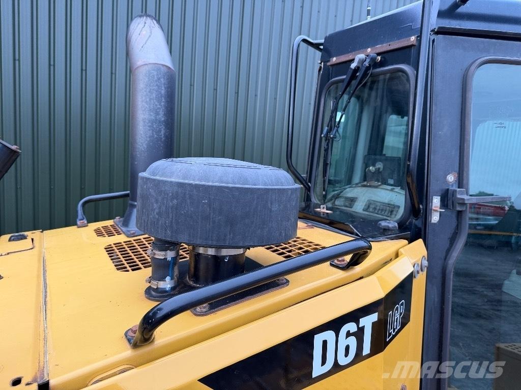 CAT D 6 T LGP بلدوزرات مجنزرة