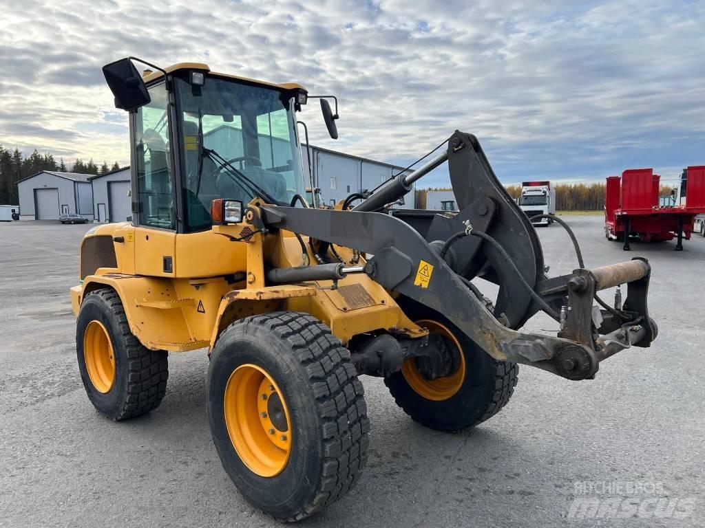 Volvo L30 G S لوادر بعجل