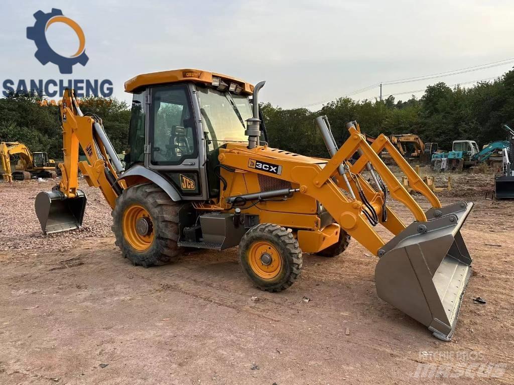 JCB 3CX لوادر ذات جرافات عكسية