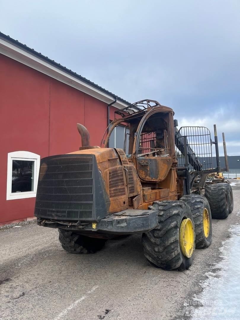 John Deere 1110E شاحنات