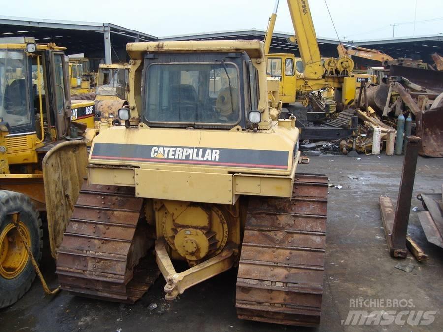 CAT D 6 R DS LGP III بلدوزرات مجنزرة