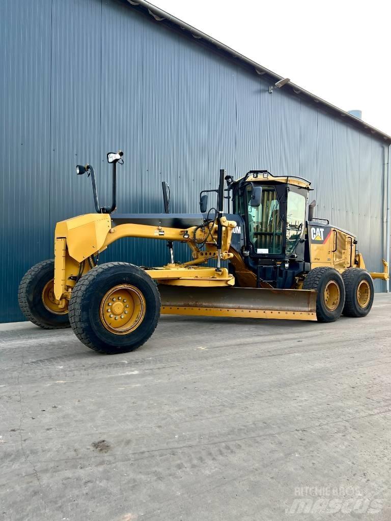 CAT 140M معدات تمهيد الطرق