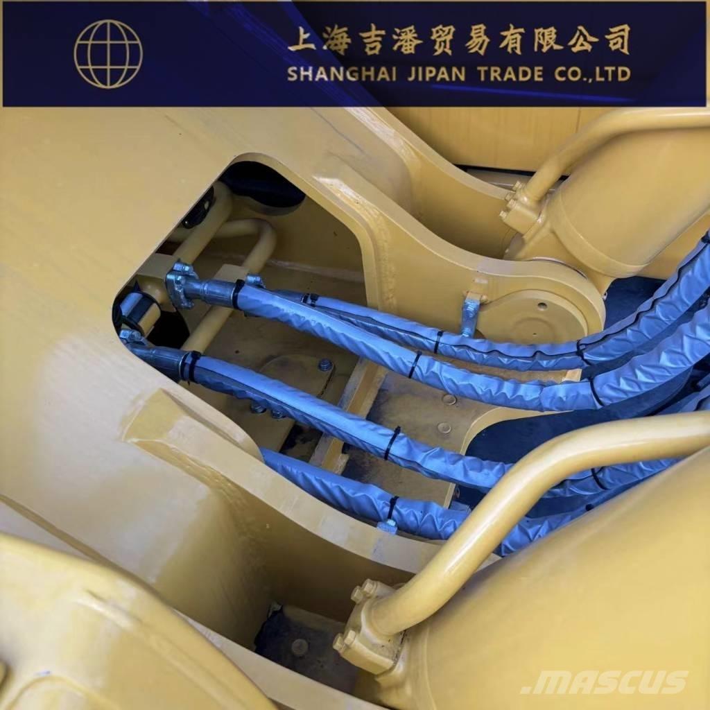 Komatsu PC 450 حفارات زحافة