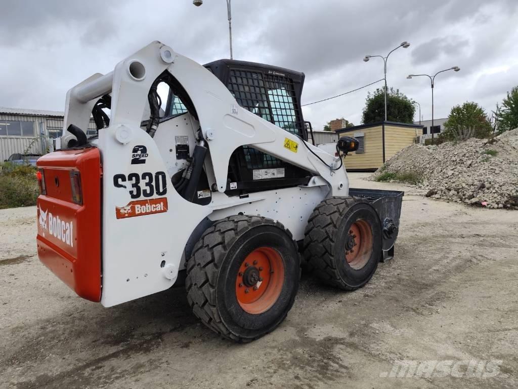 Bobcat S 330 لوادر انزلاقية التوجيه