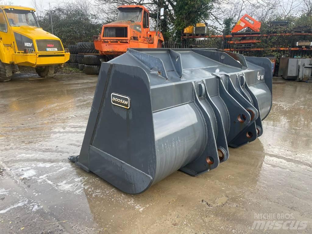 Doosan DL 420-3 دلاء