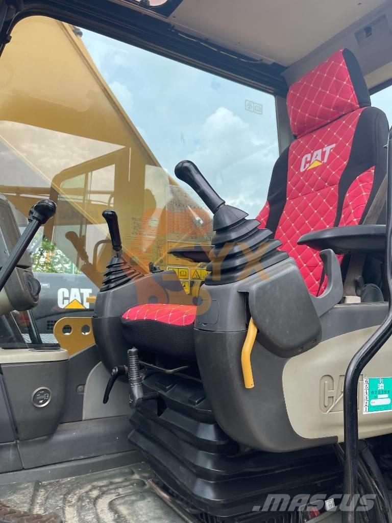 CAT 336 D2 حفارات زحافة