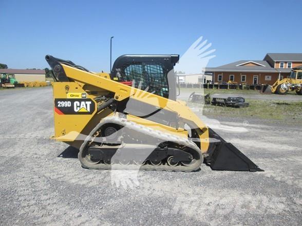 CAT 299D لوادر انزلاقية التوجيه