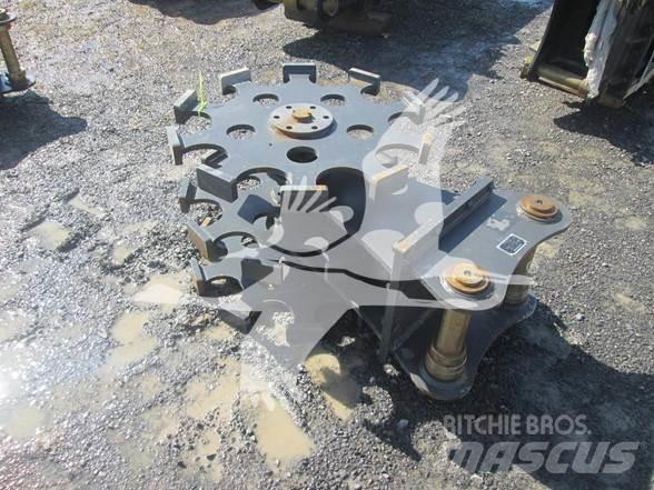  KBKC CW-06 الإطارات والعجلات والحافات