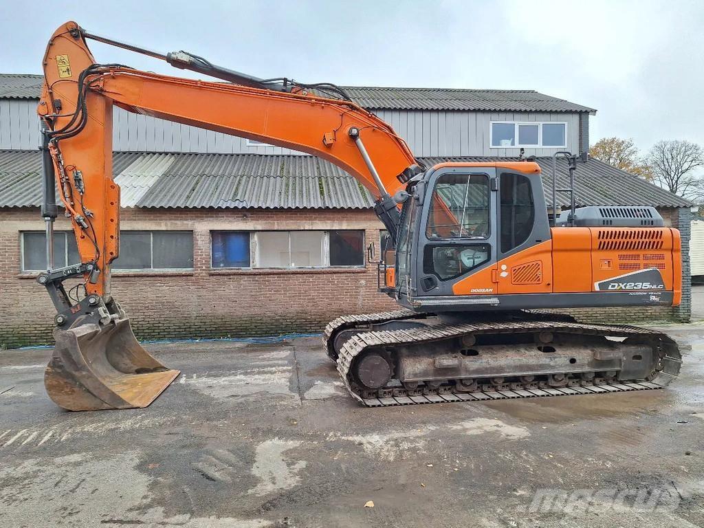 Doosan DX235NLC-5 حفارات زحافة