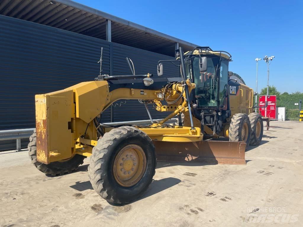 CAT 140 M2 معدات تمهيد الطرق
