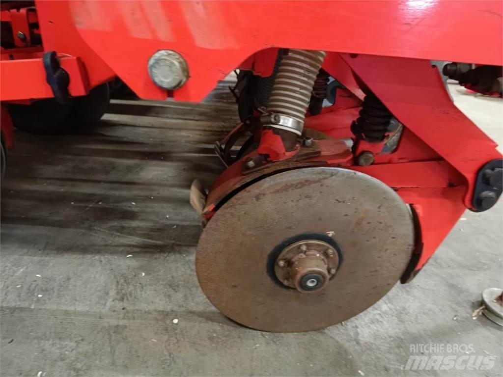 Kuhn Maxima 2TS ماكينات البذر الدقيق