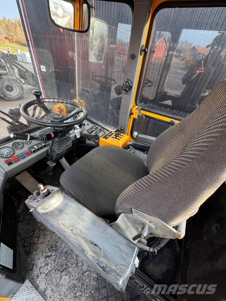 Ljungby L 14 لوادر بعجل