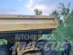 CAT 740 B ساحبات مفصلية