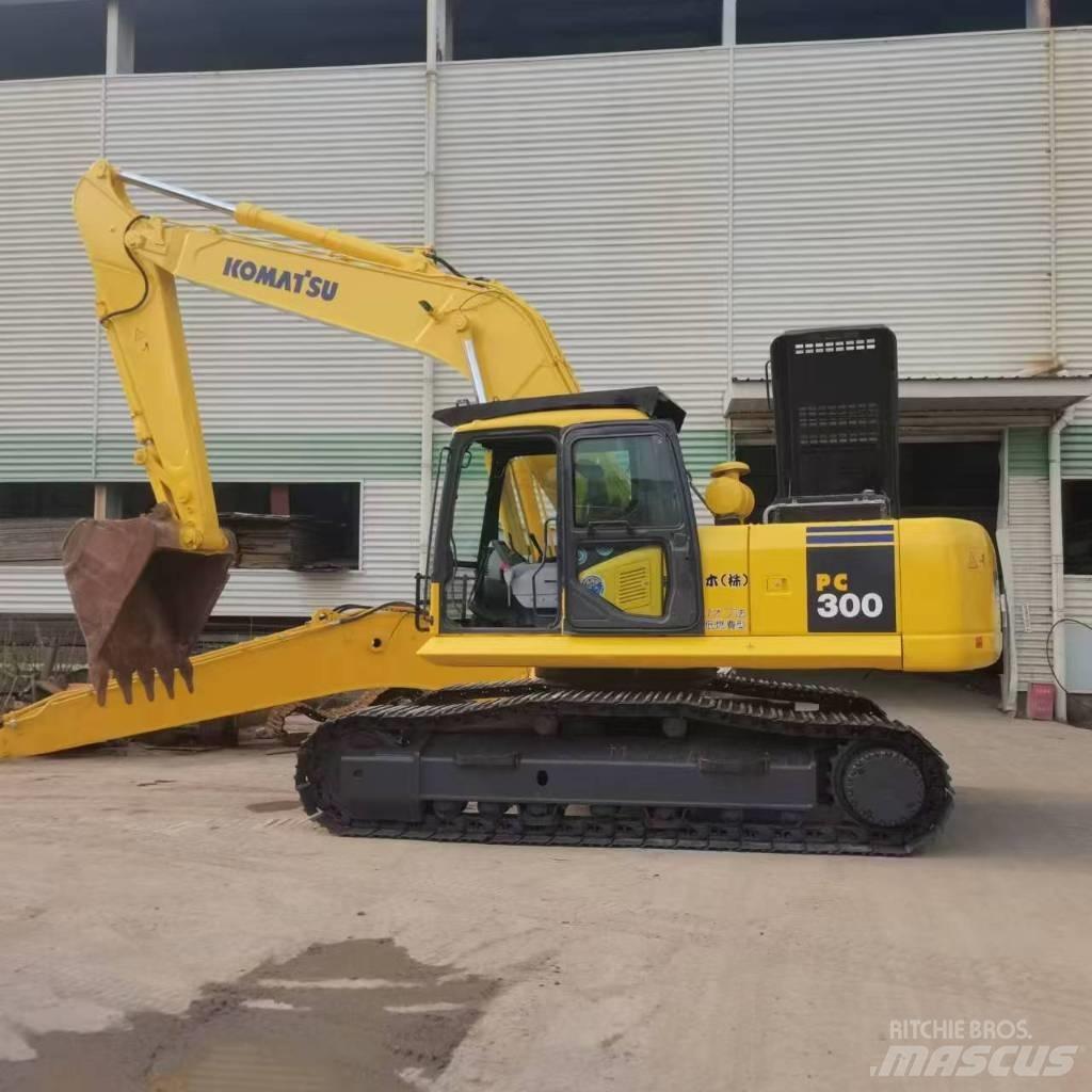 Komatsu PC 300-7 حفارات زحافة