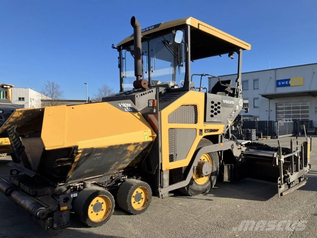 Volvo P 6870 C معدات السفلتة