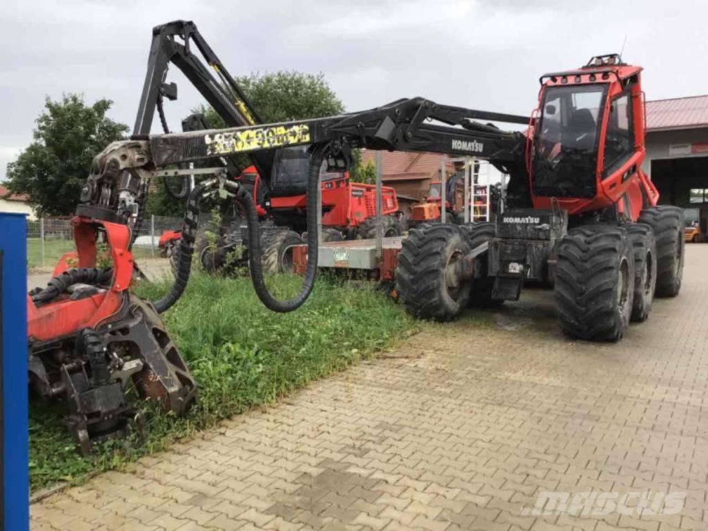 Komatsu 951 حصادات