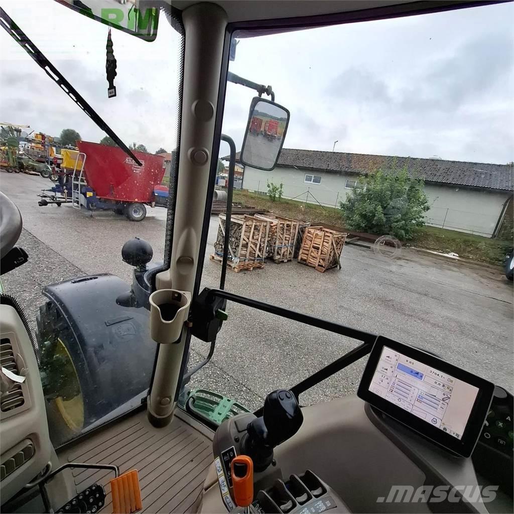 John Deere 6125 R الجرارات