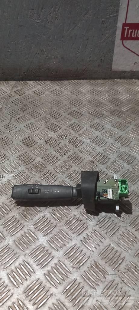 Volvo FH 12    20797836 كابينة والداخلية