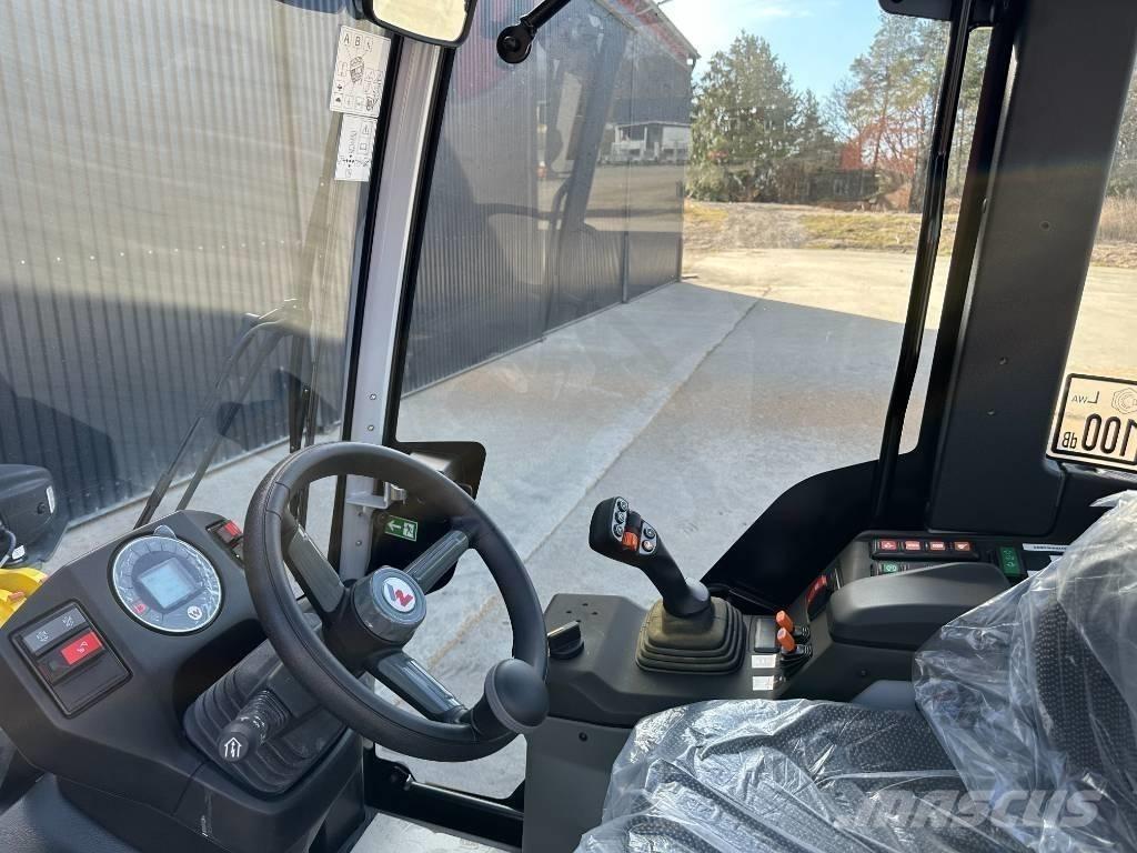 Wacker Neuson WL 28 لوادر بعجل