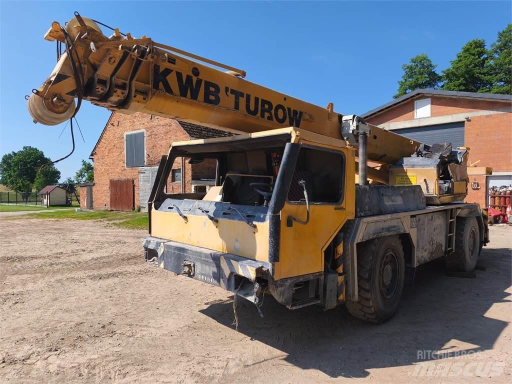 Liebherr LTM 1025 شاحنات بمقصورة وهيكل
