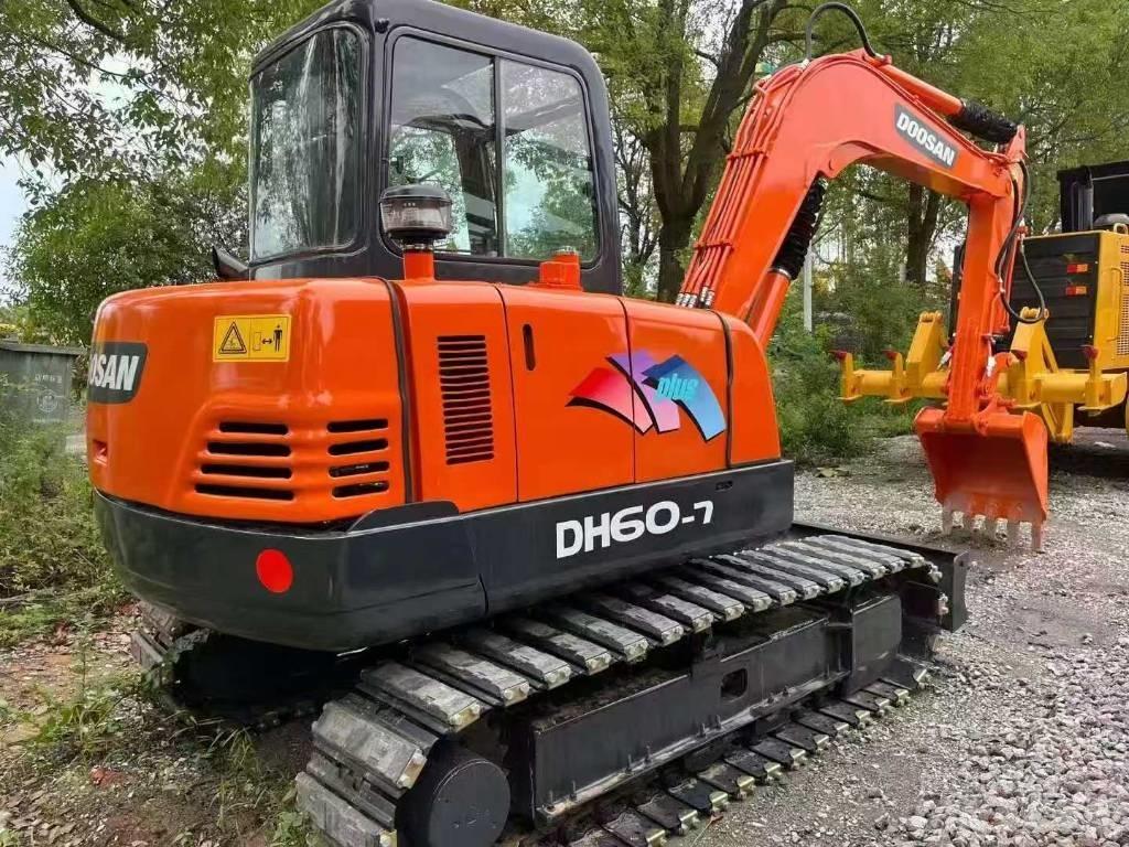 Doosan DH 60-7 حفارات زحافة