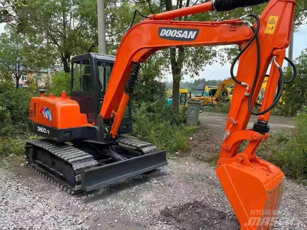 Doosan DH 60-7 حفارات زحافة