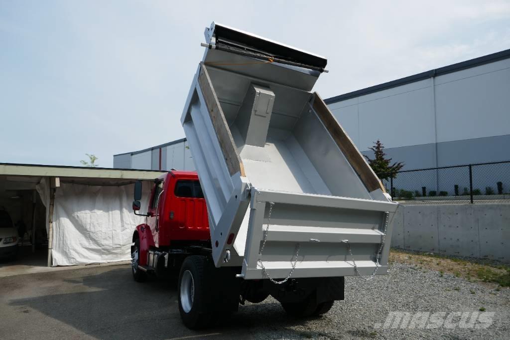Freightliner M2 شاحنات قلابة
