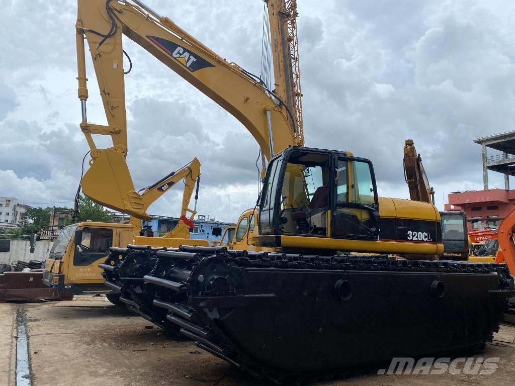 CAT 320 C L حفارات زحافة
