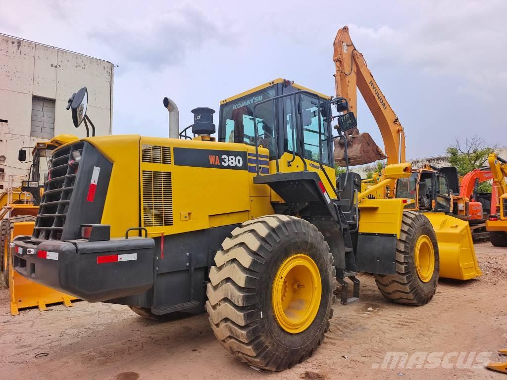 Komatsu WA 380-5 لوادر بعجل