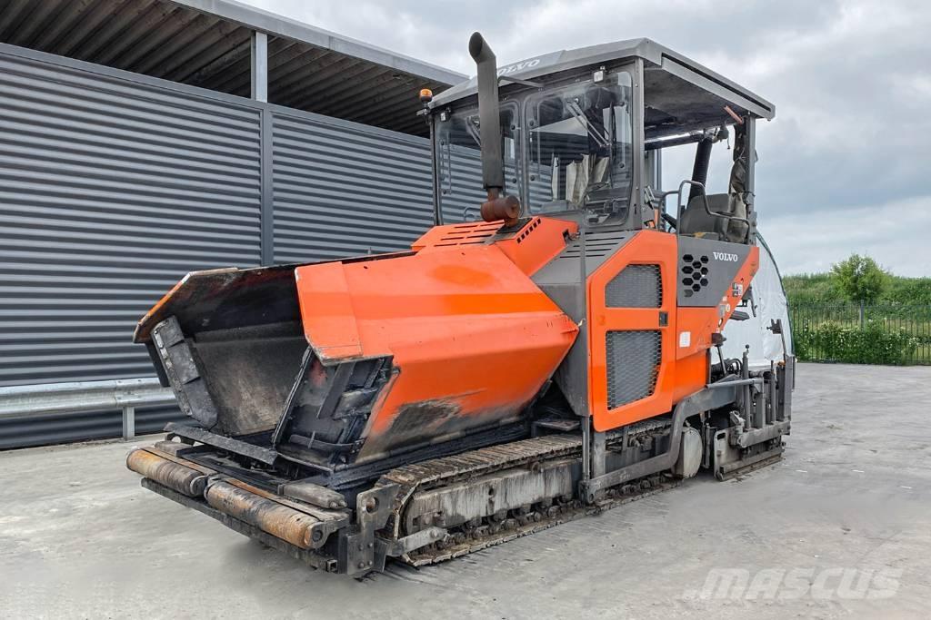 Volvo P7820C معدات السفلتة