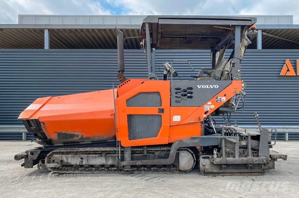 Volvo P7820C معدات السفلتة