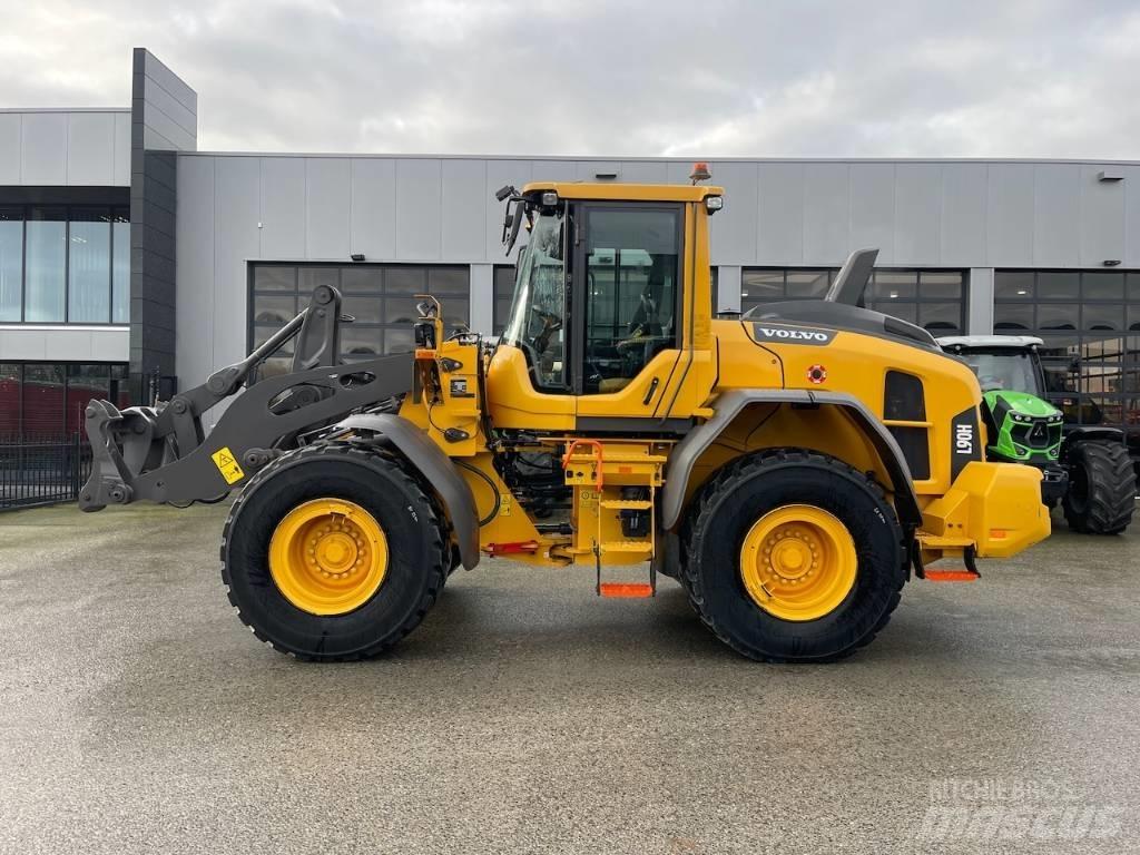 Volvo L 90 H لوادر بعجل