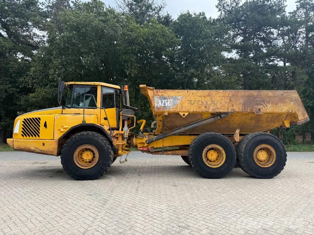 Volvo A 25 D ساحبات مفصلية