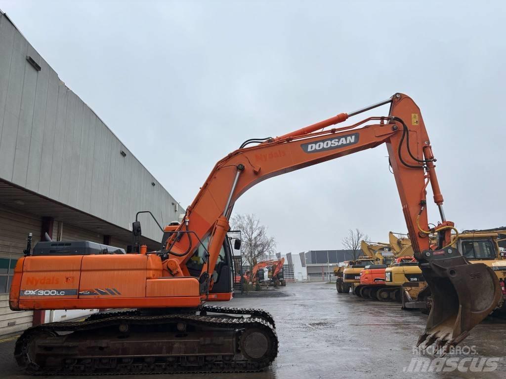 Doosan DX 300 LC حفارات زحافة