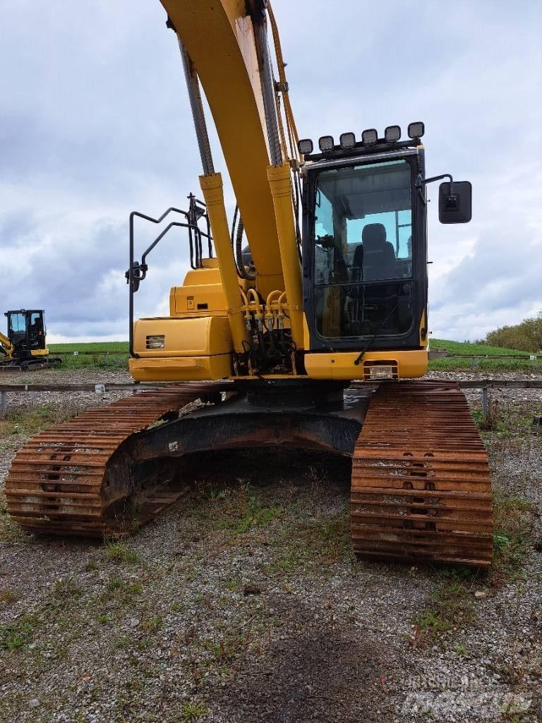 Komatsu PC 240 LC-11 حفارات زحافة