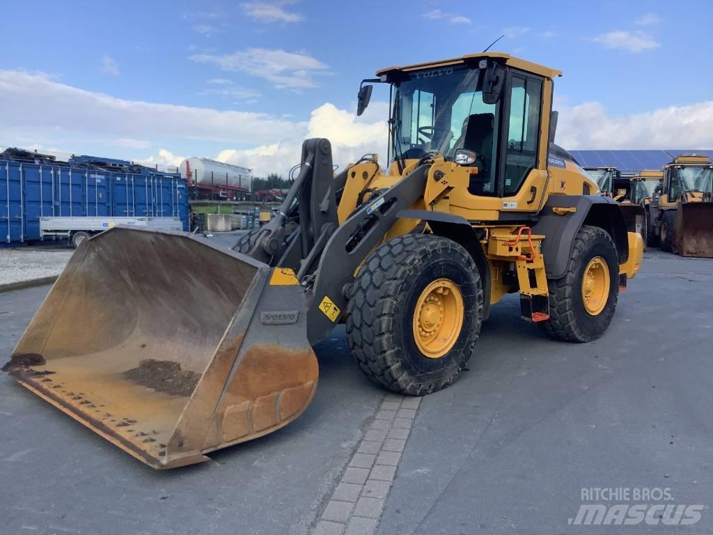Volvo L 90 H لوادر بعجل