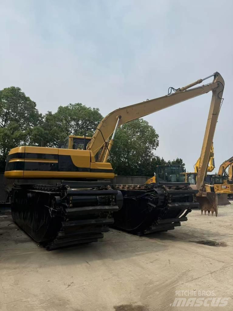 CAT 320B الحفارات البرمائية
